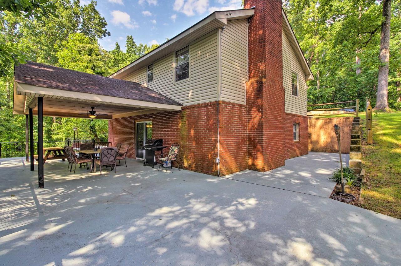 Spacious Georgia Getaway With Dock On Lake Lanier! Гейнсвил Екстериор снимка