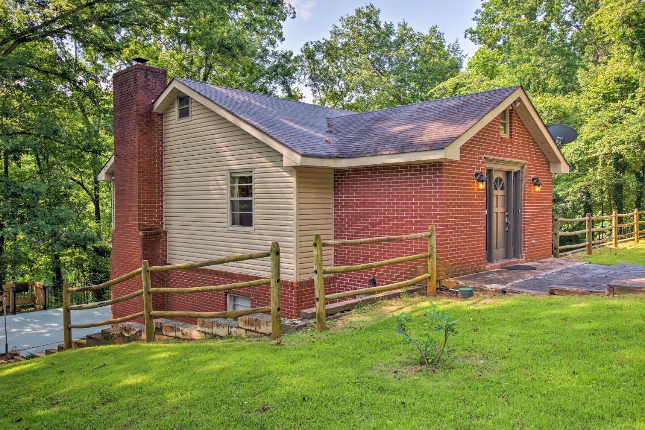 Spacious Georgia Getaway With Dock On Lake Lanier! Гейнсвил Екстериор снимка